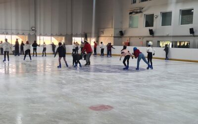 Excursión a la pista de hielo y aerobox en Benalmádena